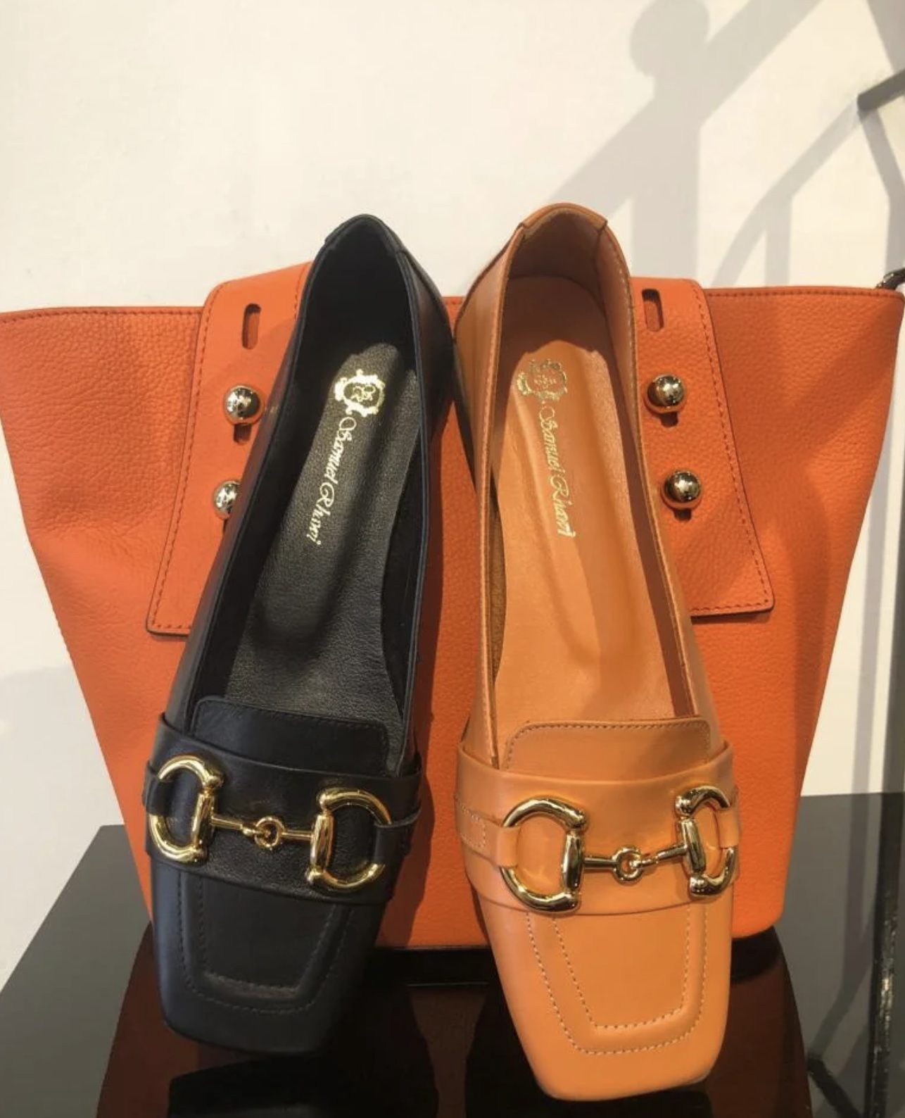 Scarpe e borsa in pelle